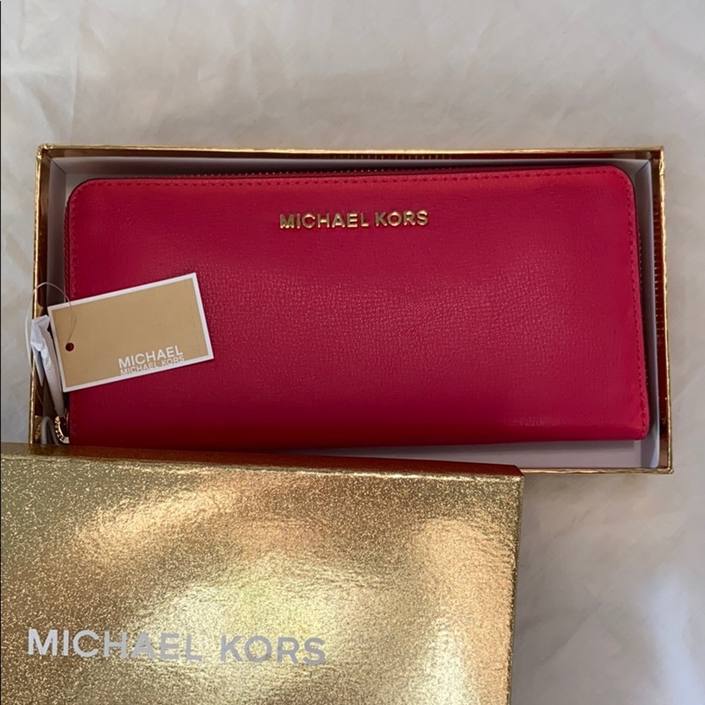 NWT Michael Kors wallet